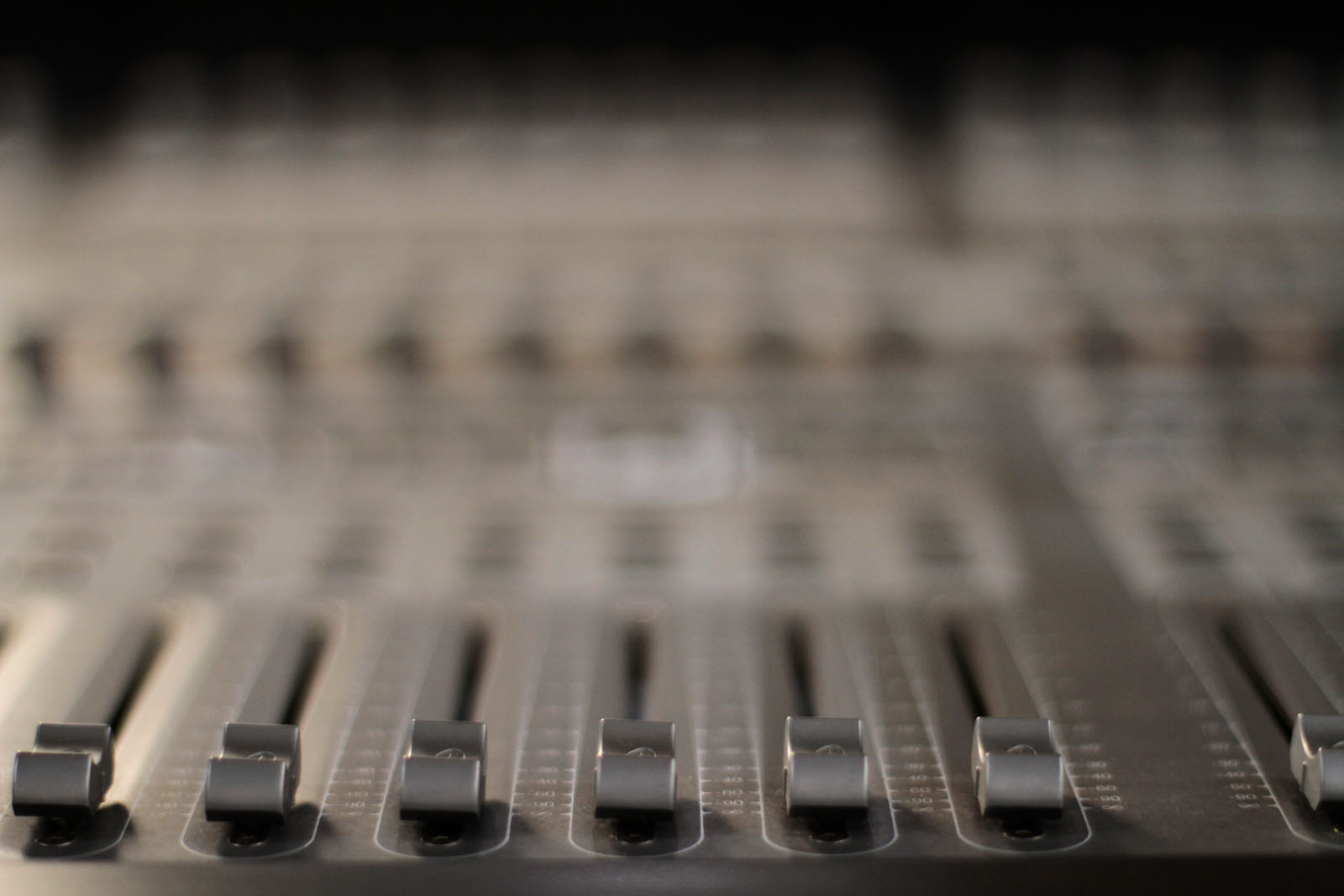 Effetti e texture sonore nel mixaggio audio